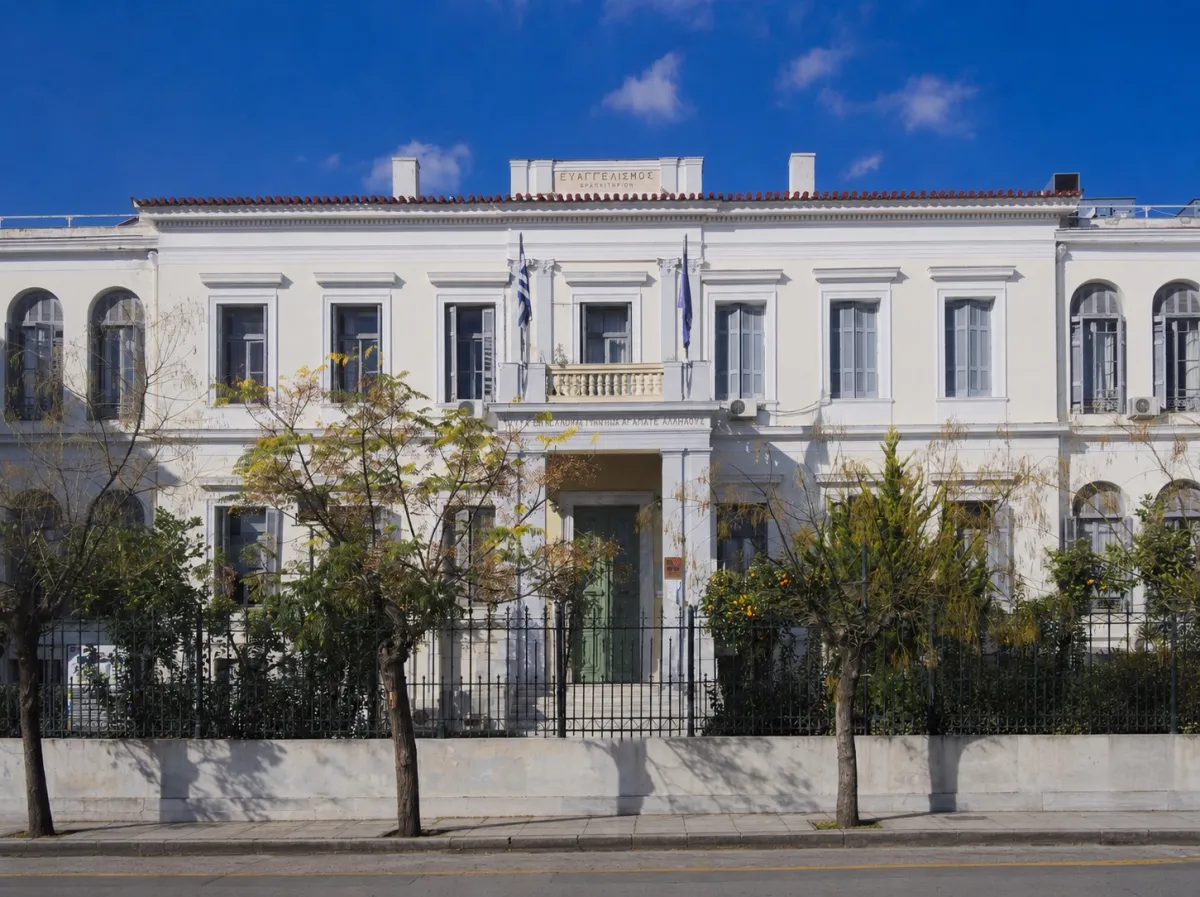 Το ιστορικό κτήριο του νοσοκομείου Ευαγγελισμός στην Αθήνα